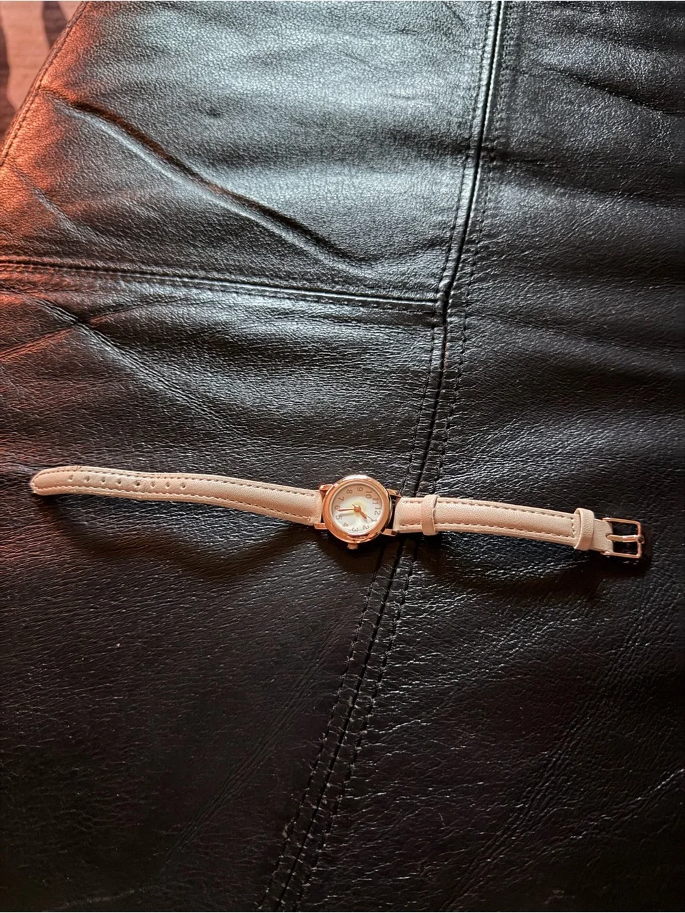 N/A elegant beige